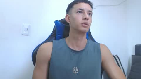 Hi guys im new 3 online show from March 2, 6:15 pm