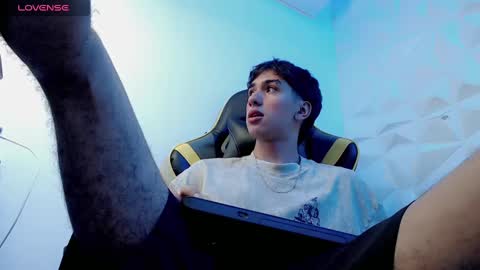 Snapshot of jake_tripp chatting on December 28, 8:16 am jake_tripp online show from December 28, 8:16 am
