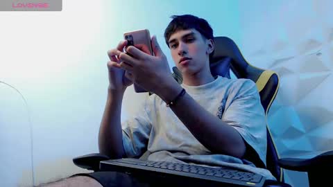 Snapshot of jake_tripp chatting on December 31, 4:27 am jake_tripp online show from December 31, 4:27 am