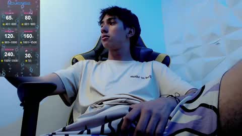 Snapshot of jake_tripp chatting on January 25, 6:45 am jake_tripp online show from January 25, 6:45 am