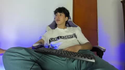 jake online show from March 27, 8:26 am