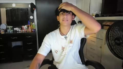 Snapshot of jake_willianss chatting on May 31, 10:22 pm jake willianss online show from May 31, 10:22 pm