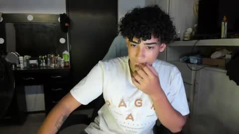 Snapshot of jake_willianss chatting on June 21, 10:45 pm jake willianss online show from June 21, 10:45 pm