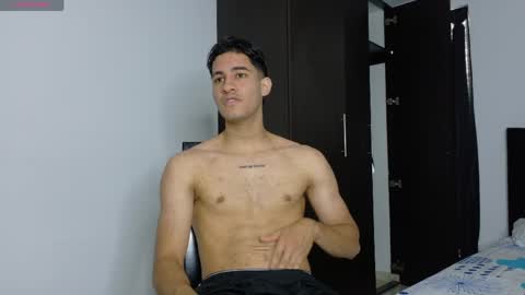 Snapshot of jakemonroe1 chatting on April 9, 4:12 pm JakeMonroe online show from April 9, 4:12 pm