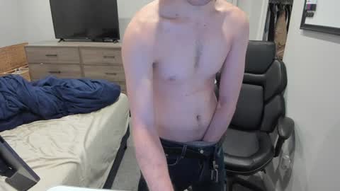 Snapshot of jakesnake442 chatting on January 5, 3:53 am jakesnake442 online show from January 5, 3:53 am