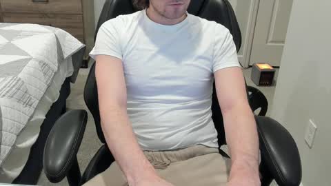 Snapshot of jakesnake442 chatting on February 18, 12:15 am jakesnake442 online show from February 18, 12:15 am