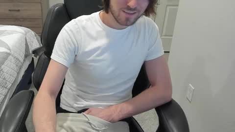 Snapshot of jakesnake442 chatting on March 3, 1:42 am jakesnake442 online show from March 3, 1:42 am