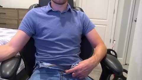 Snapshot of jakesnake442 chatting on September 15, 3:17 am jakesnake442 online show from September 15, 3:17 am