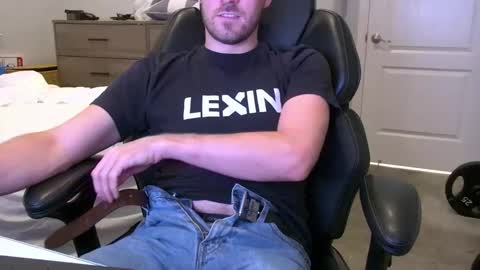 Snapshot of jakesnake442 chatting on September 16, 4:24 am jakesnake442 online show from September 16, 4:24 am