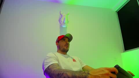 jakestone_1 online show from May 14, 6:58 pm