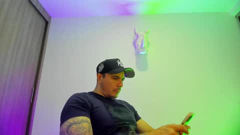 jakestone_1 online show from May 20, 1:45 am