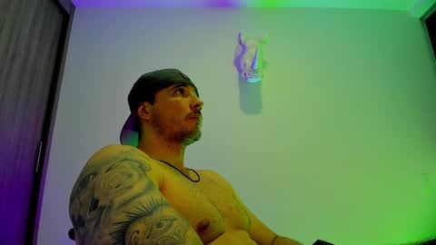 jakestone_1 online show from May 22, 2:19 am