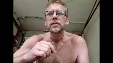JakeysSnakey420 online show from April 1, 5:54 pm
