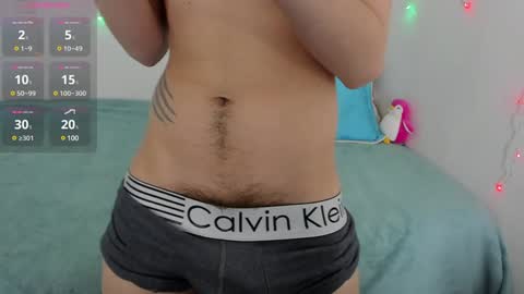 Jakke Independent model online show from December 16, 2:25 am