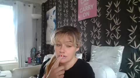 Snapshot of jakkilouise chatting on March 12, 3:18 pm JAKKI LOUISE pornstar online show from March 12, 3:18 pm