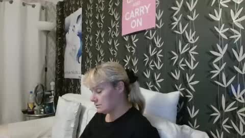 Snapshot of jakkilouise chatting on September 17, 8:43 pm JAKKI LOUISE pornstar online show from September 17, 8:43 pm