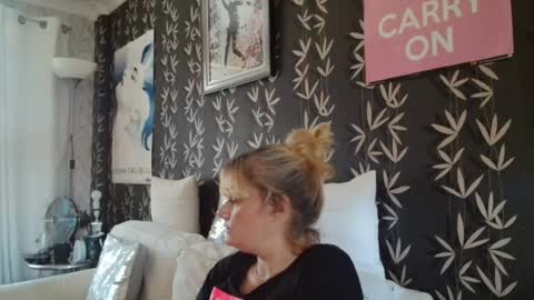 JAKKI LOUISE pornstar online show from June 25, 4:22 pm