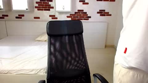 JalenPenn online show from April 1, 4:57 am