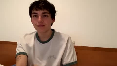 Snapshot of jalogan chatting on January 21, 9:15 pm August online show from January 21, 9:15 pm