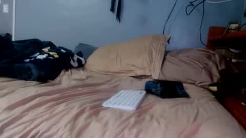 Snapshot of james30cup chatting on April 7, 6:41 pm what you in too online show from April 7, 6:41 pm