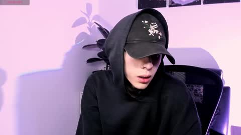 james_adamss_ online show from December 22, 1:08 pm