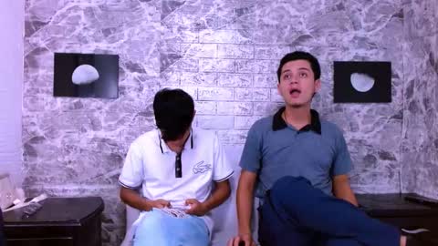 James y Kenet online show from February 5, 12:04 am