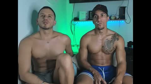 james_and_max online show from October 7, 11:46 pm