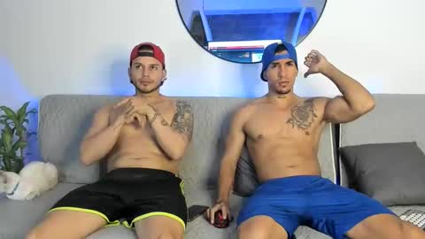 james_and_max online show from May 15, 3:46 am