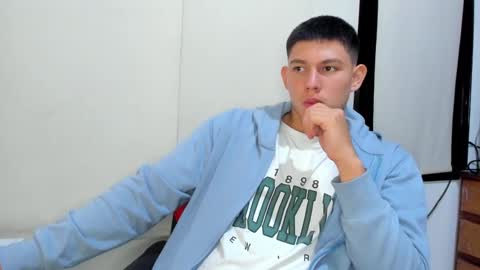 james_cr online show from February 12, 7:44 am