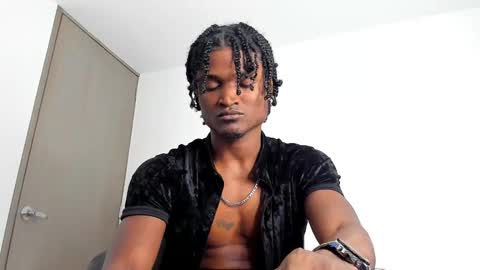 james_makony_1 online show from January 7, 3:14 am