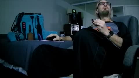 Snapshot of jamesbondage_0069 chatting on January 1, 4:50 am James Bondage online show from January 1, 4:50 am