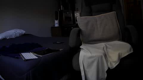 Snapshot of jamesbondage_0069 chatting on November 1, 4:09 pm James Bondage online show from November 1, 4:09 pm