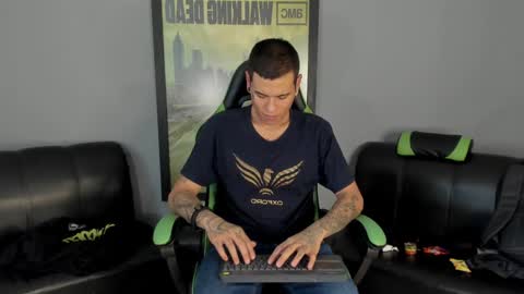 Snapshot of jamesinked_ chatting on January 11, 6:54 pm Jamesinked online show from January 11, 6:54 pm