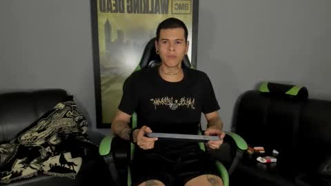 Snapshot of jamesinked_ chatting on January 26, 2:14 am Jamesinked online show from January 26, 2:14 am