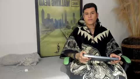 Snapshot of jamesinked_ chatting on January 6, 7:50 pm Jamesinked online show from January 6, 7:50 pm