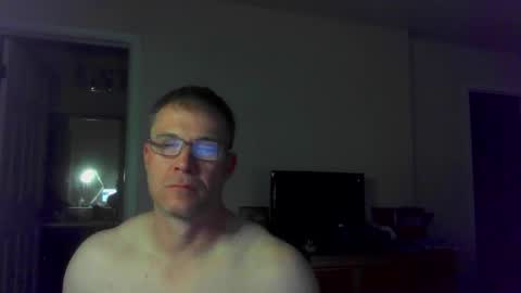 Snapshot of jamesjewels chatting on May 9, 4:06 am jamesjewels online show from May 9, 4:06 am
