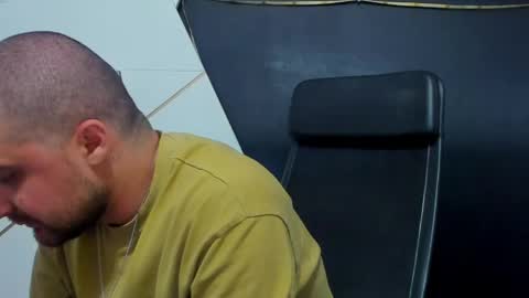 Snapshot of jamesmyersx chatting on April 16, 5:52 am JamesMyers online show from April 16, 5:52 am