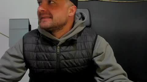 Snapshot of jamesmyersx chatting on April 27, 4:10 am JamesMyers online show from April 27, 4:10 am