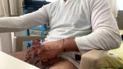 Snapshot of jamessandt chatting on January 17, 10:11 am jamessandt online show from January 17, 10:11 am