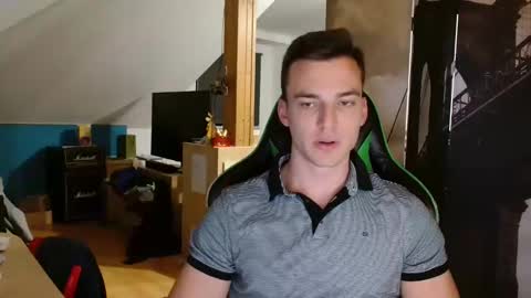 jamesss11158699 online show from December 1, 10:21 pm