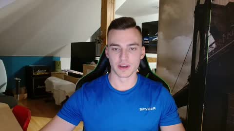jamesss11158699 online show from December 17, 7:15 pm