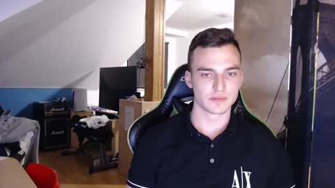 jamesss11158699 online show from January 11, 8:10 pm