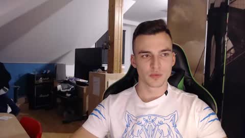 jamesss11158699 online show from January 19, 7:04 pm