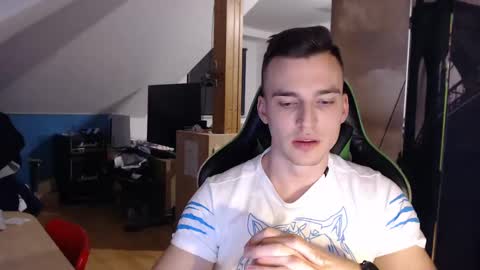 jamesss11158699 online show from January 19, 10:17 pm