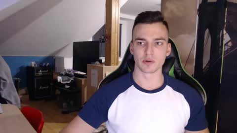 jamesss11158699 online show from January 20, 3:50 pm