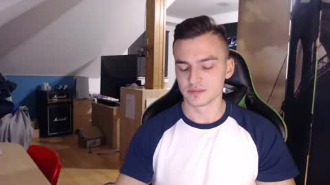 jamesss11158699 online show from January 21, 6:55 pm