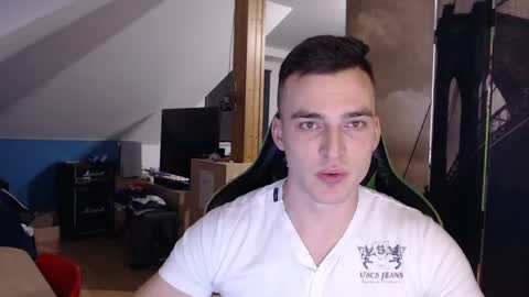 jamesss11158699 online show from February 1, 8:26 pm