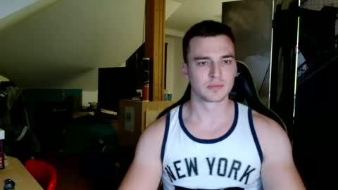 jamesss11158699 online show from August 1, 8:08 pm