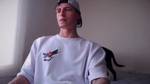 jamesss____ online show from December 12, 6:10 pm