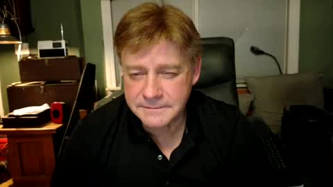 Snapshot of jamesxxxcam chatting on December 2, 3:15 am James online show from December 2, 3:15 am